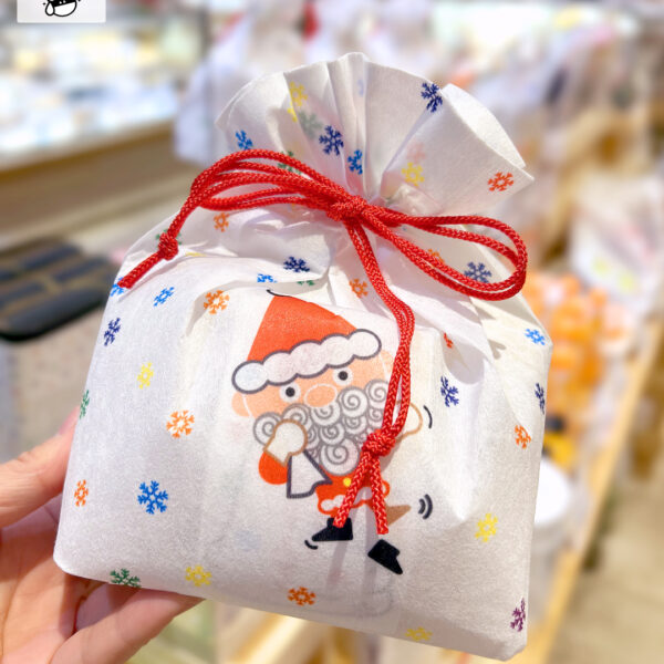 【ヤッテルラクイチ】13・クリスマスパッケージお菓子サンタさん！-をかし楽市エキュート日暮里店-