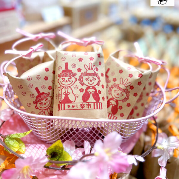 【ヤッテルラクイチ】20・ひな祭り・かわいい個包装お菓子・季節限定-をかし楽市エキュート日暮里店-